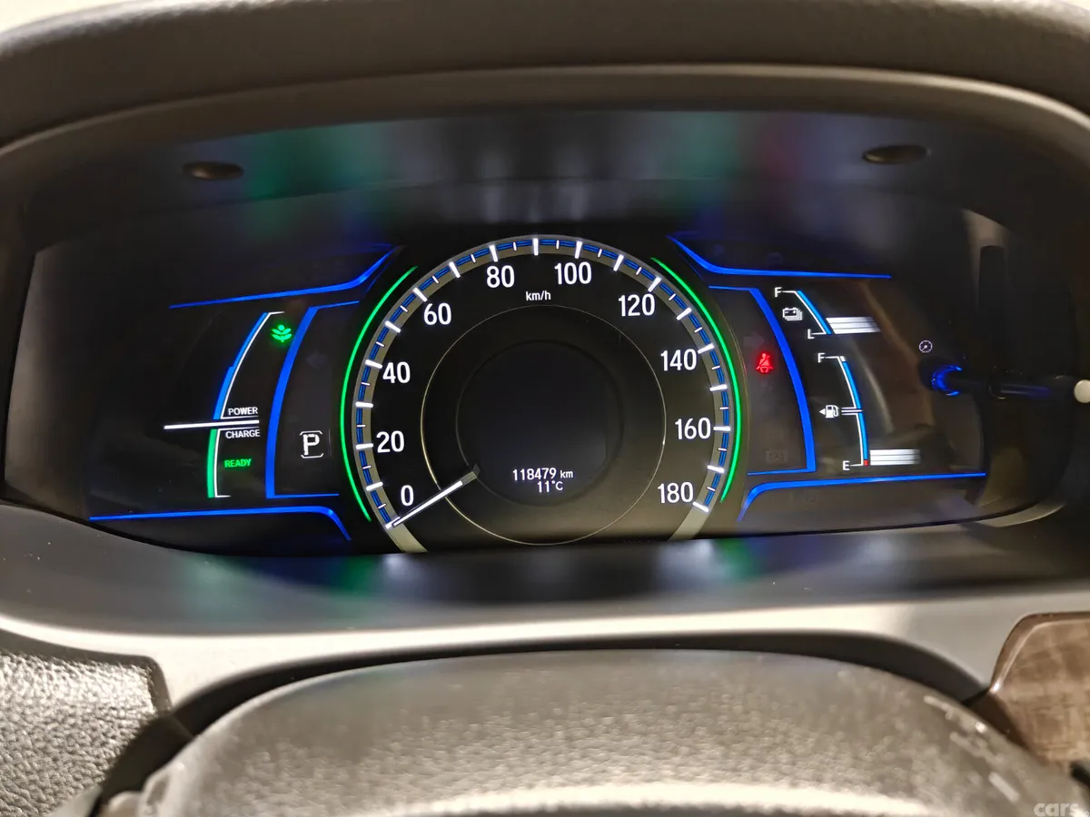 Honda Accord Saloon, Petrol Hybrid, 2013, Silver