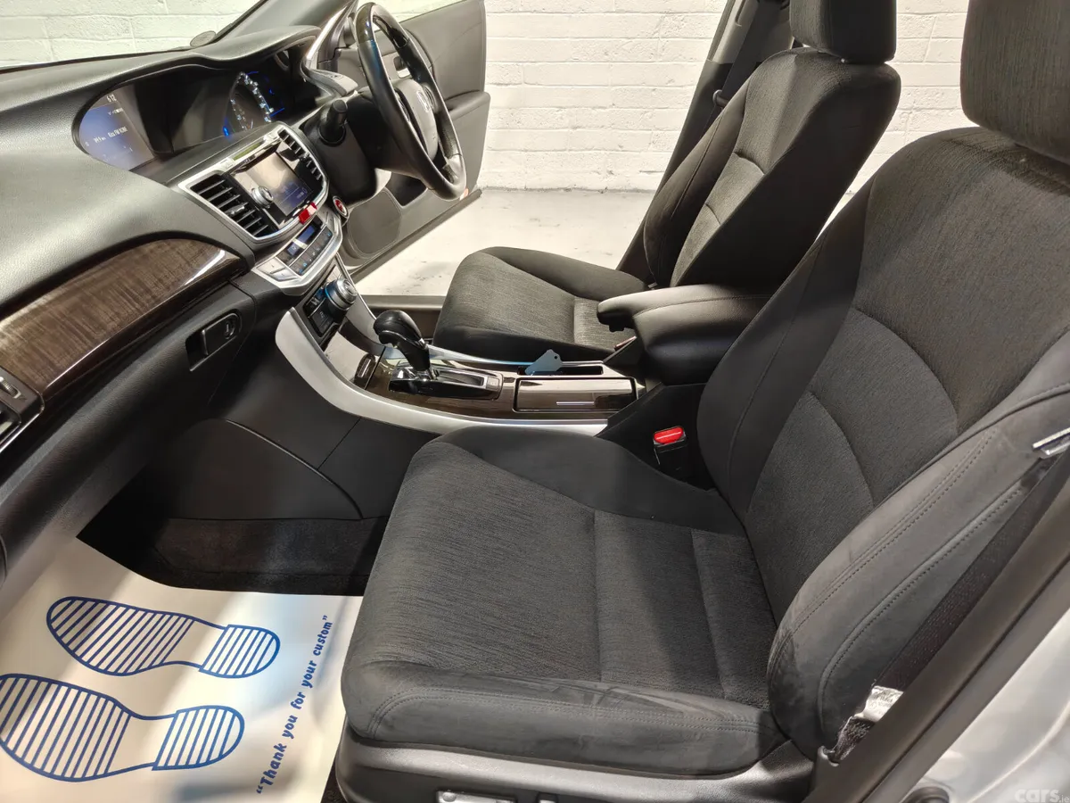 Honda Accord Saloon, Petrol Hybrid, 2013, Silver