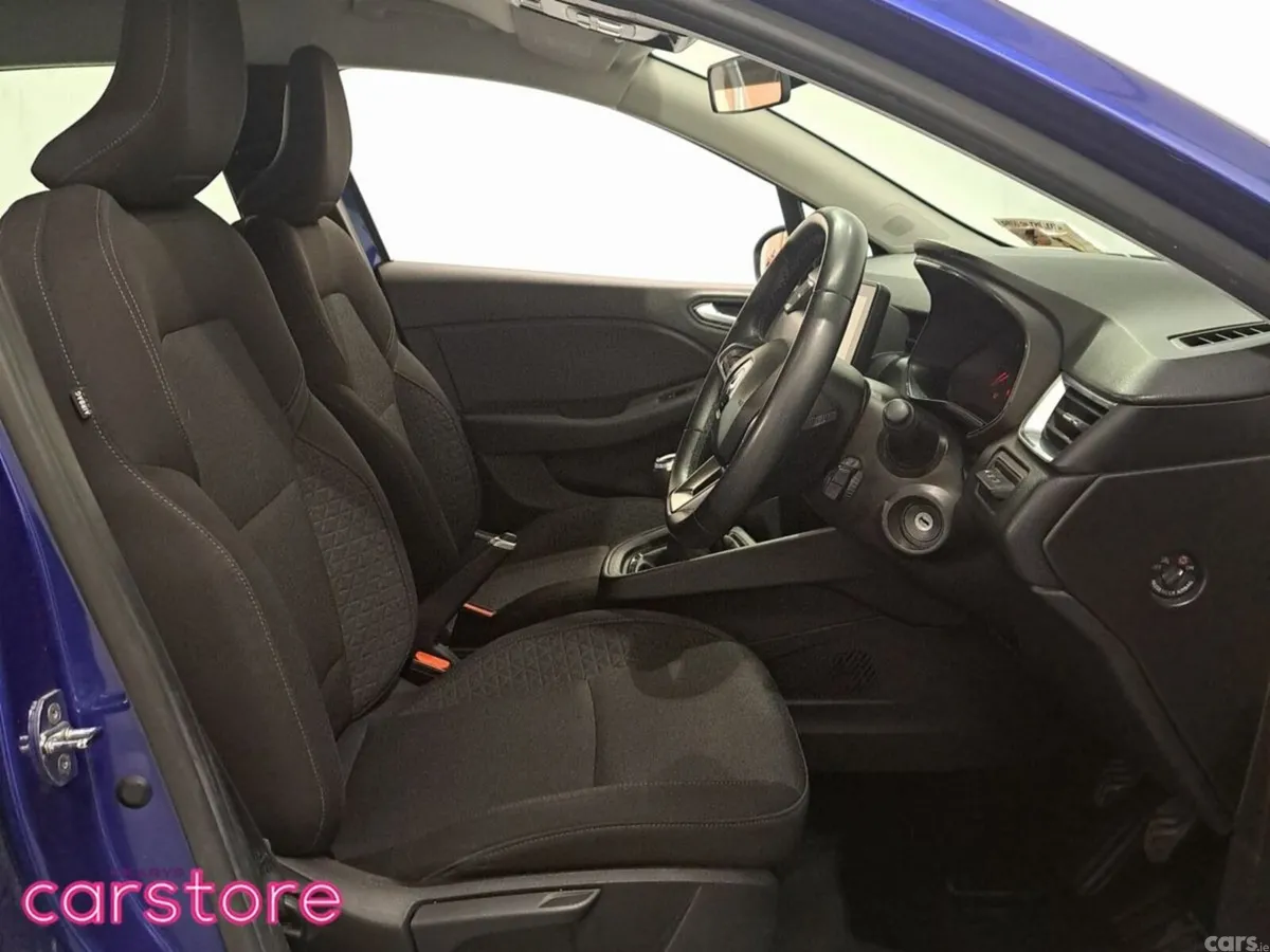 Renault Clio Hatchback, Petrol, 2023, Blue