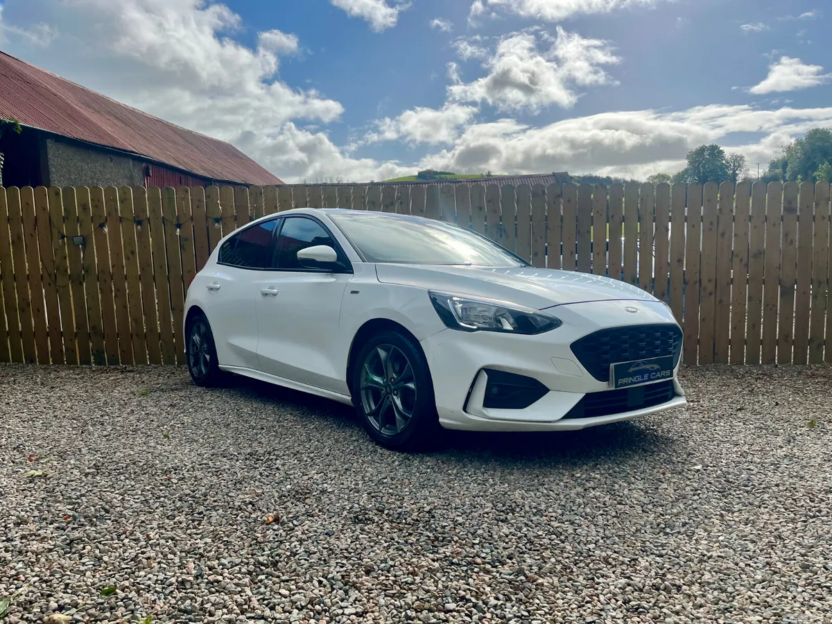 Ford Focus Hatchback, Petrol, 2020, White