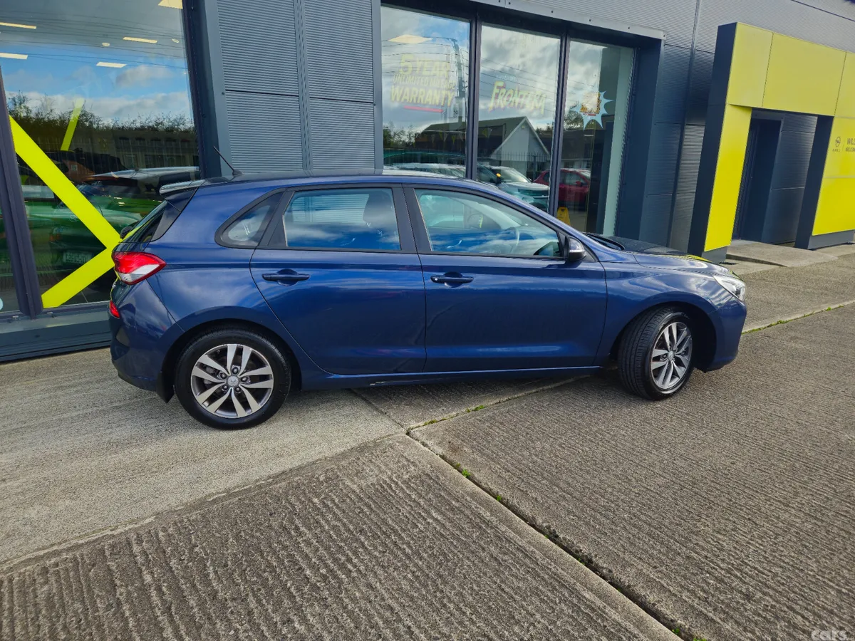Hyundai i30 Hatchback, Petrol, 2017, Blue