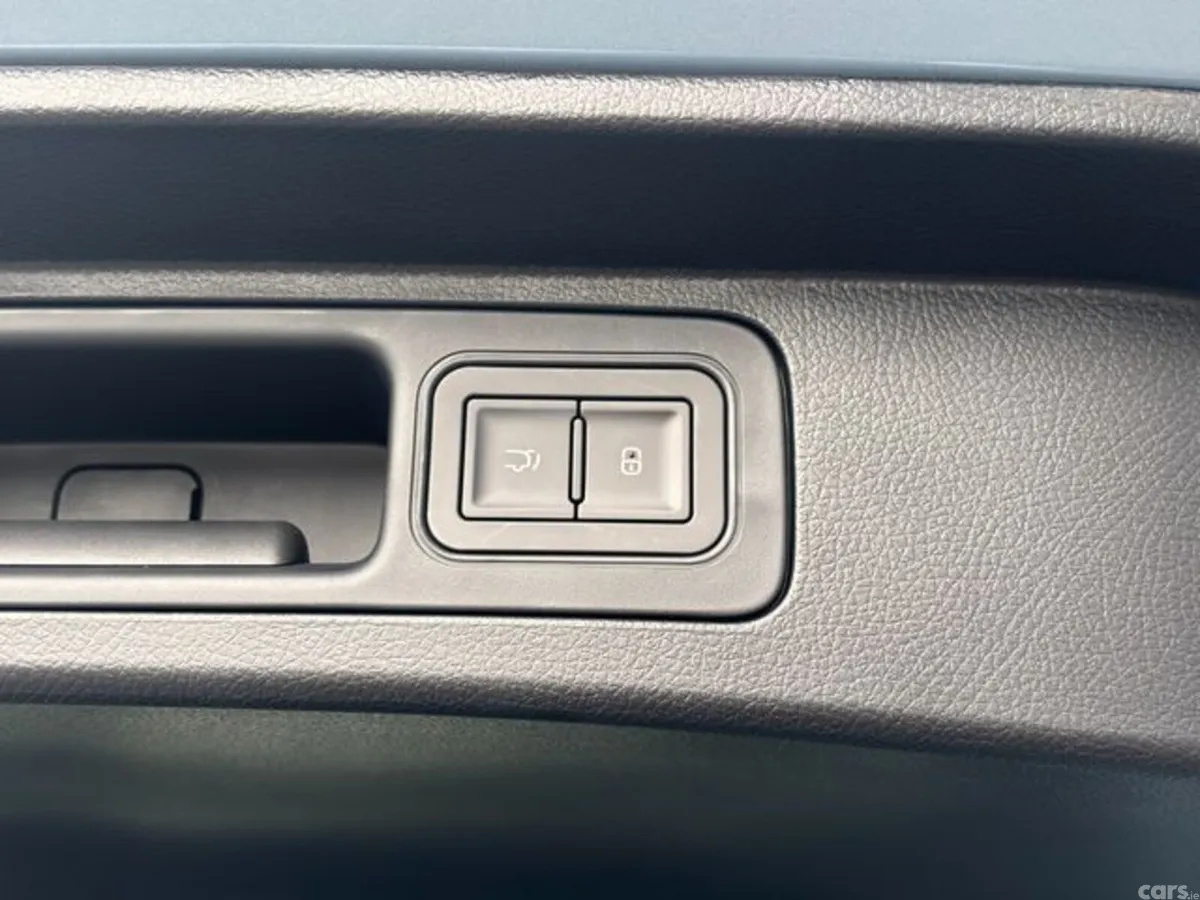 BYD SEAL U SUV, Petrol Plug-in Hybrid, 2026, Blue