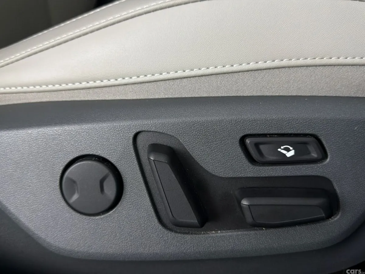 Kia EV6 MPV, Electric, 2026, Grey