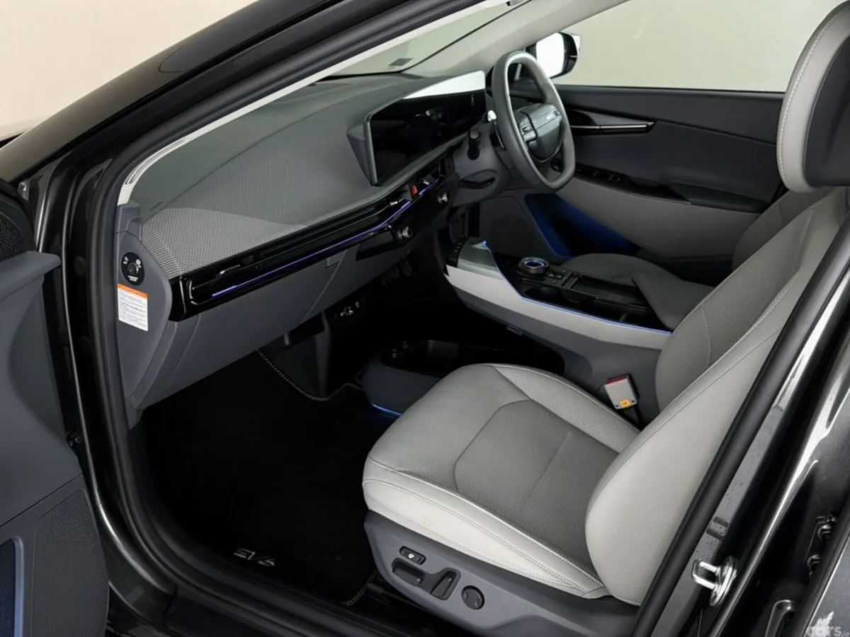 Kia EV6 MPV, Electric, 2026, Grey