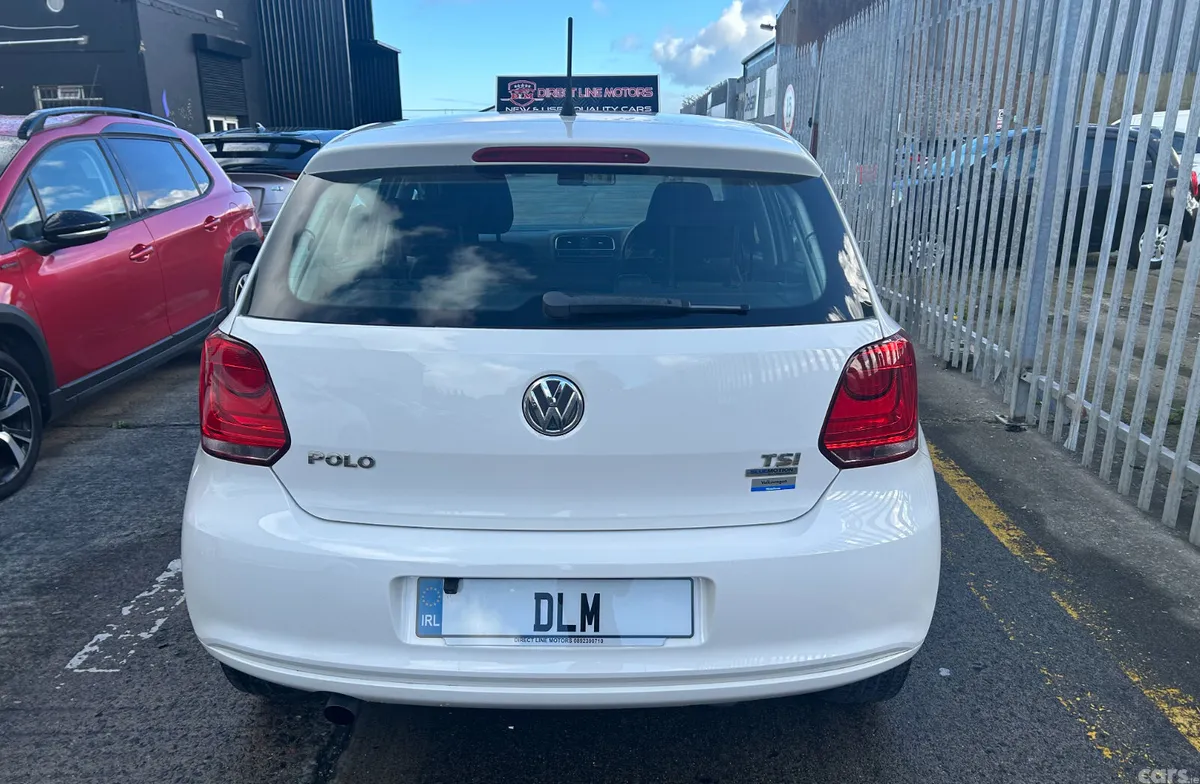 Volkswagen Polo Hatchback, Petrol, 2014, White