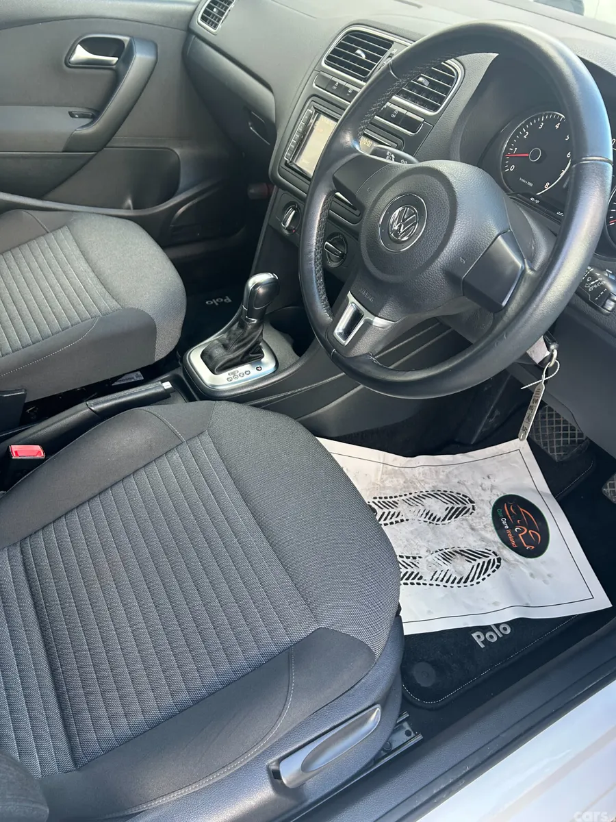 Volkswagen Polo Hatchback, Petrol, 2014, White