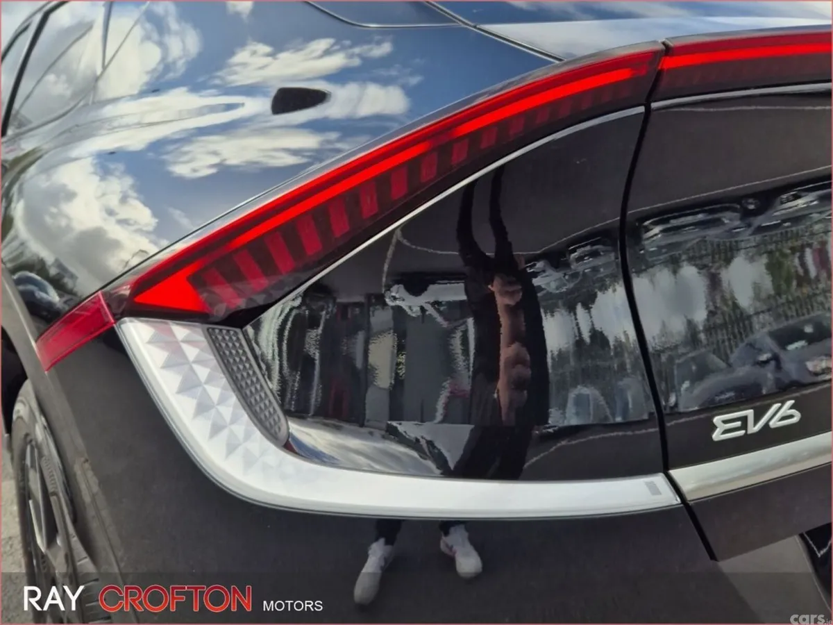 Kia EV6 MPV, Electric, 2026, Black