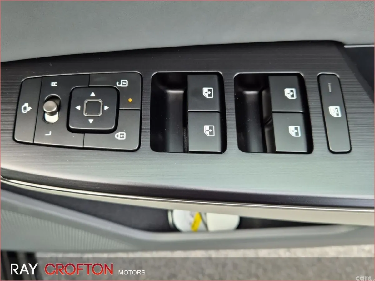 Kia EV6 MPV, Electric, 2026, Black