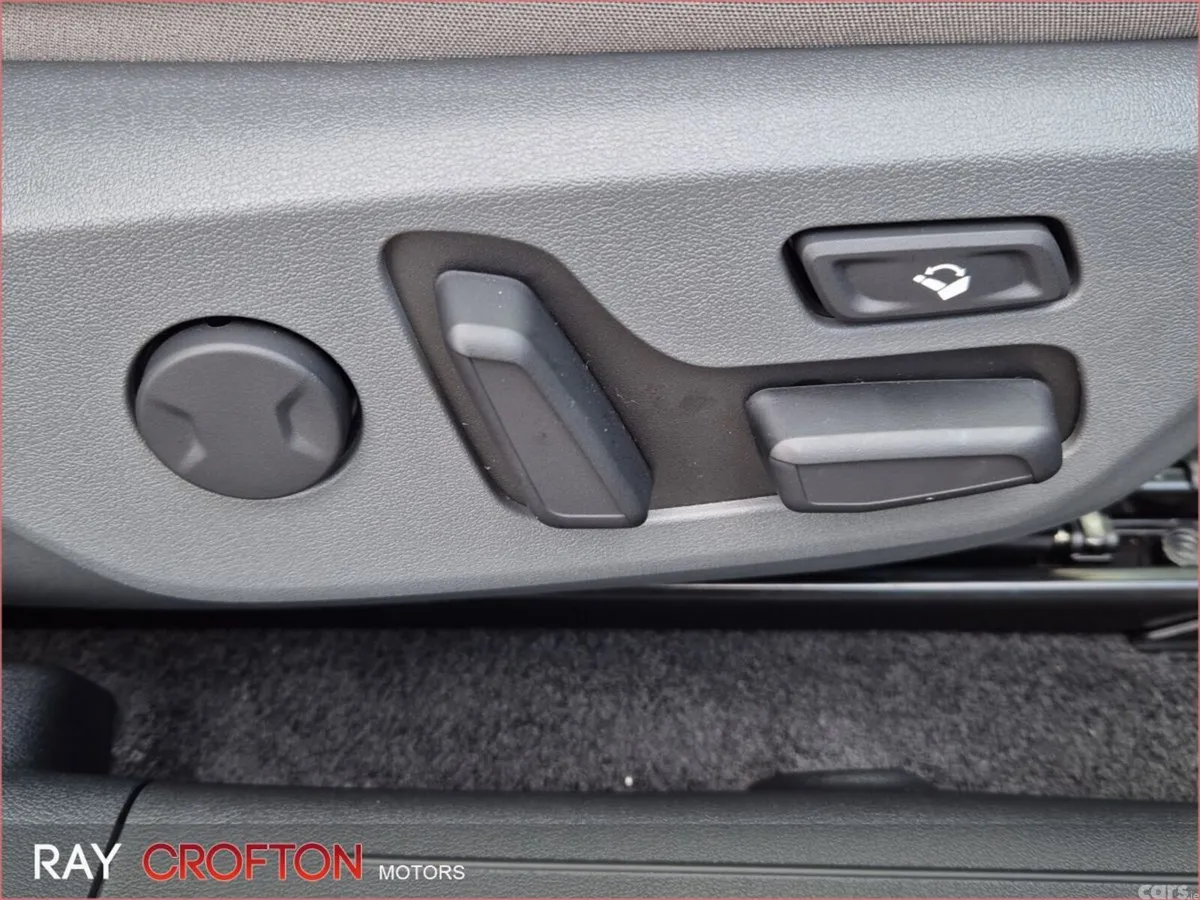 Kia EV6 MPV, Electric, 2026, Black