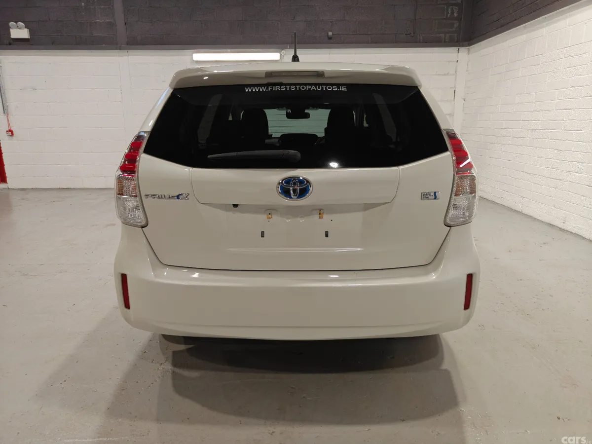 Toyota Prius Estate, Petrol Hybrid, 2019, White