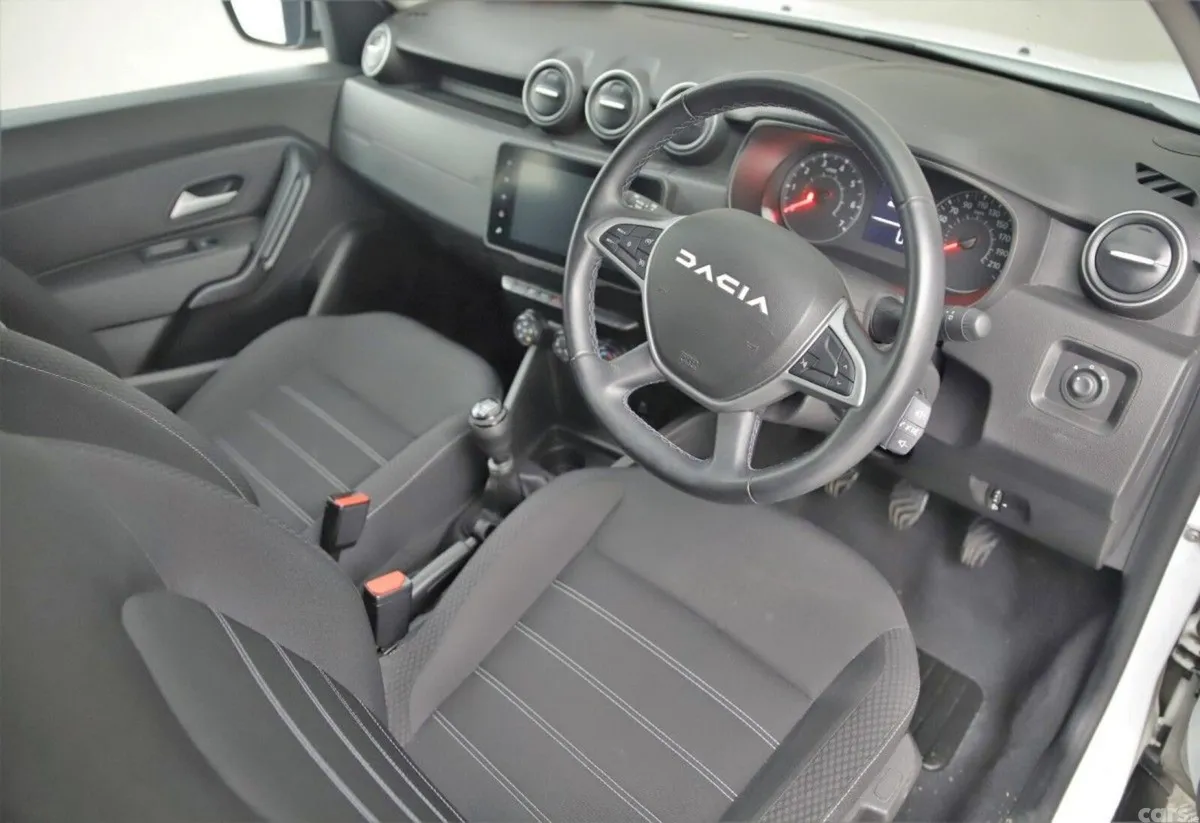Dacia Duster SUV, Diesel, 2024, Grey