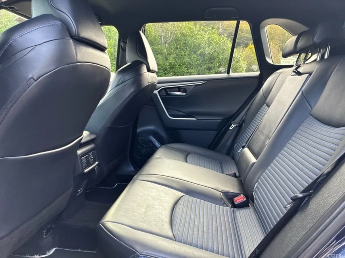Toyota RAV4 SUV, Petrol Hybrid, 2023, Blue