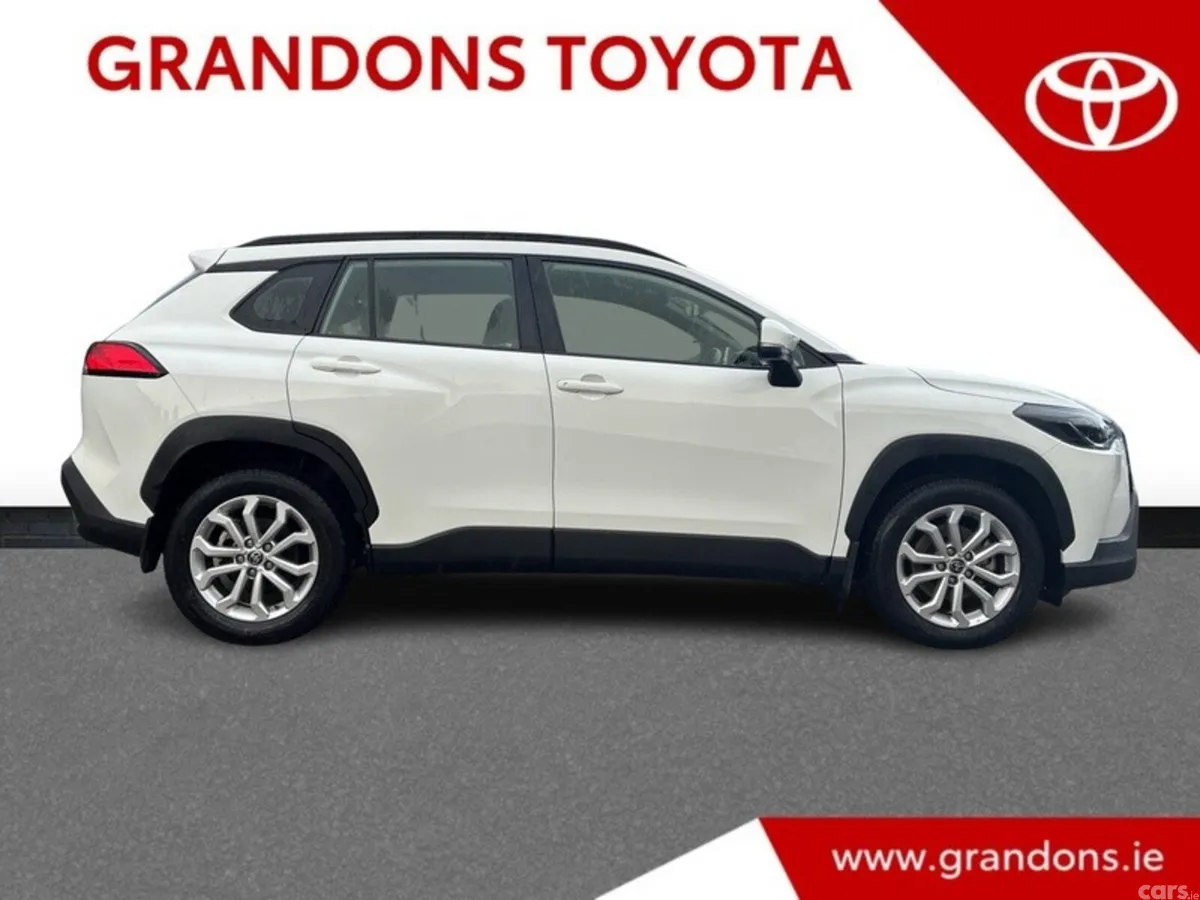 Toyota Corolla Cross Hatchback, Petrol Hybrid, 2024, White