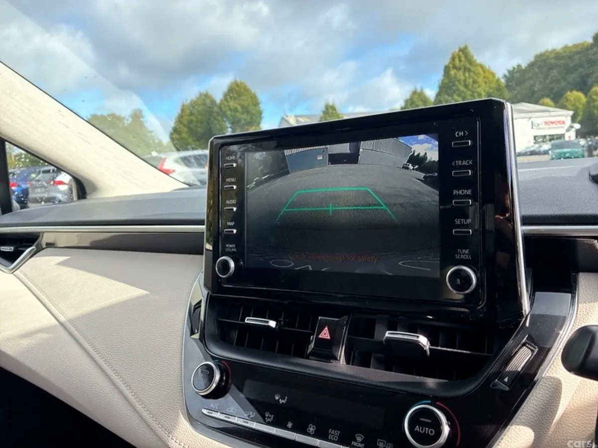 Toyota Corolla Saloon, Petrol Hybrid, 2022, Grey