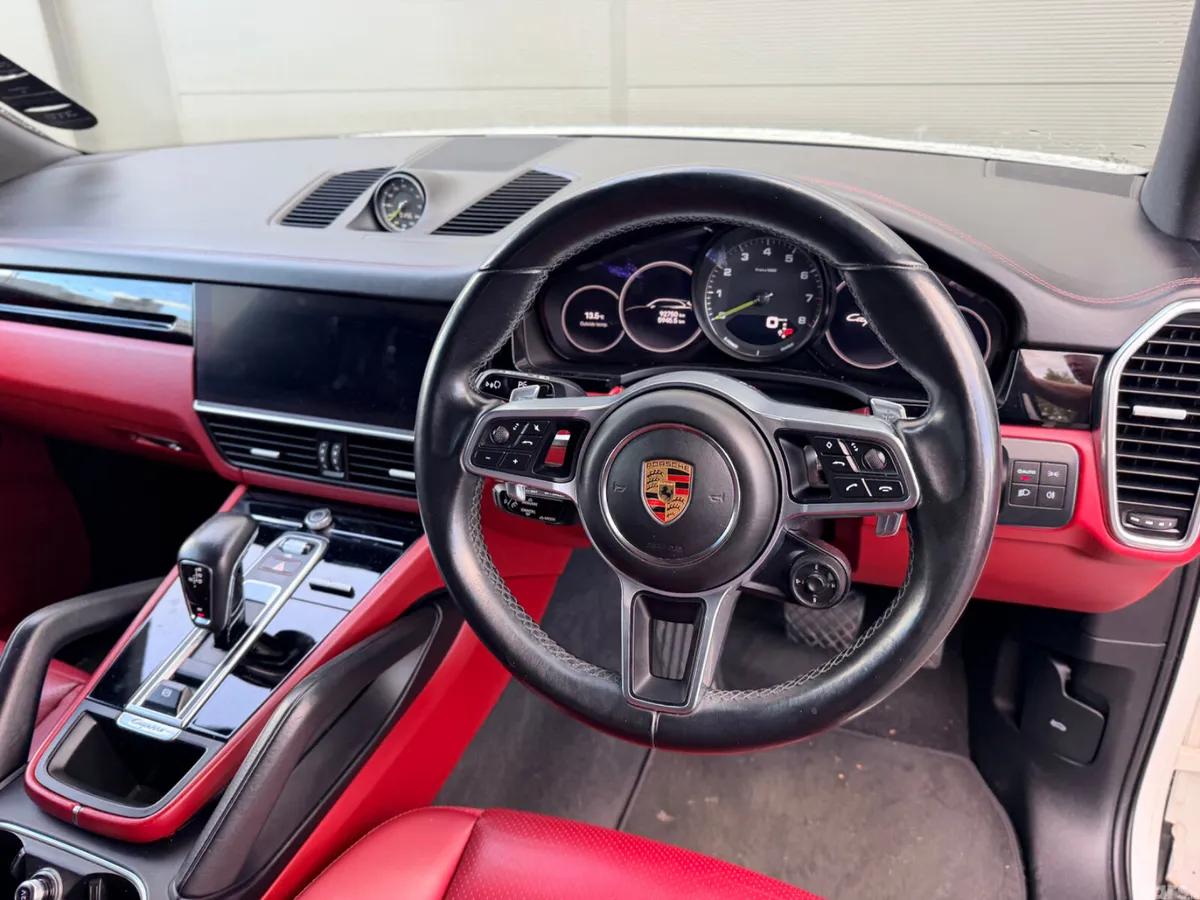 Porsche Cayenne SUV, Petrol Plug-in Hybrid, 2022, White