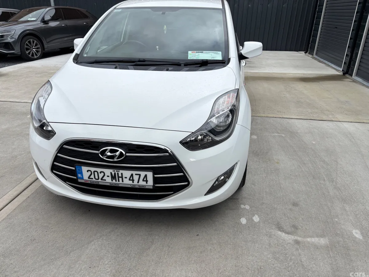 Hyundai ix20 MPV, Petrol, 2020, White
