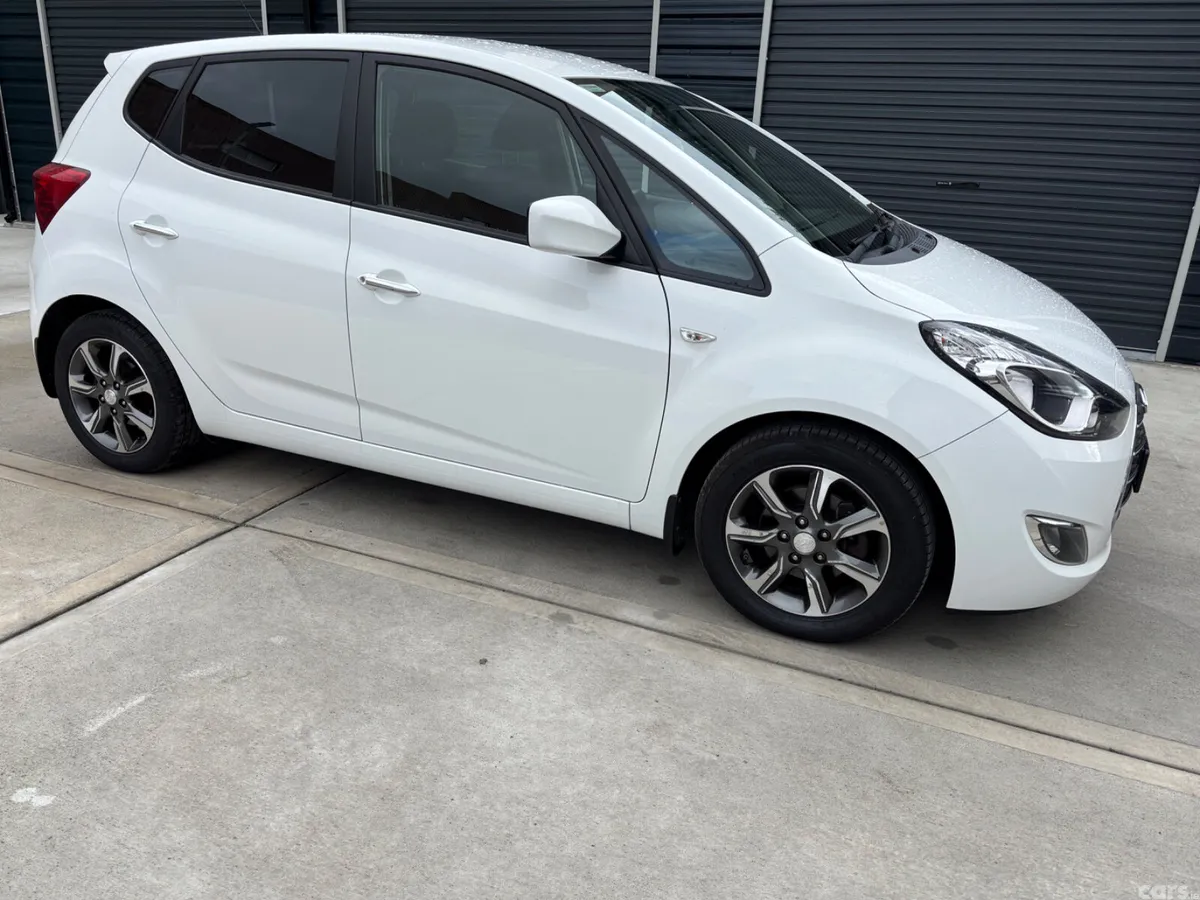 Hyundai ix20 MPV, Petrol, 2020, White