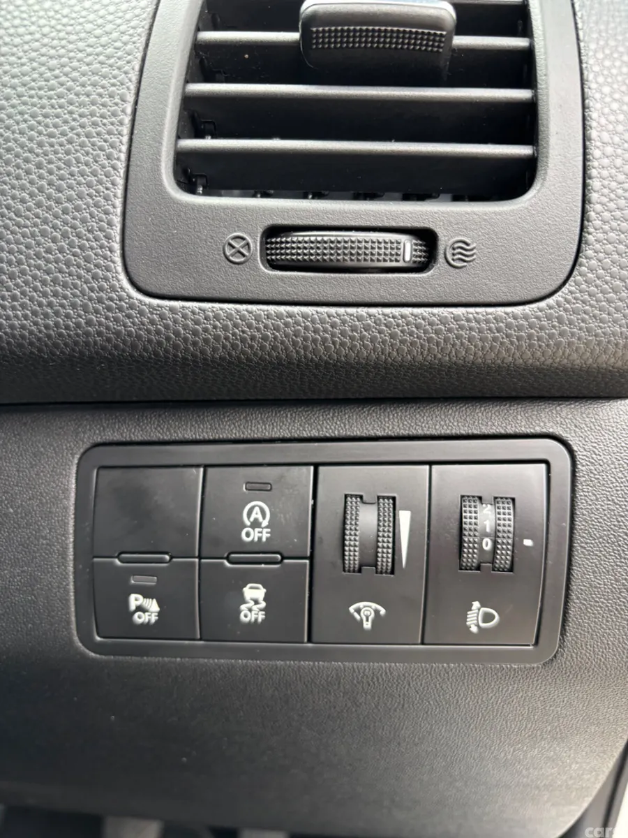 Hyundai ix20 MPV, Petrol, 2020, White