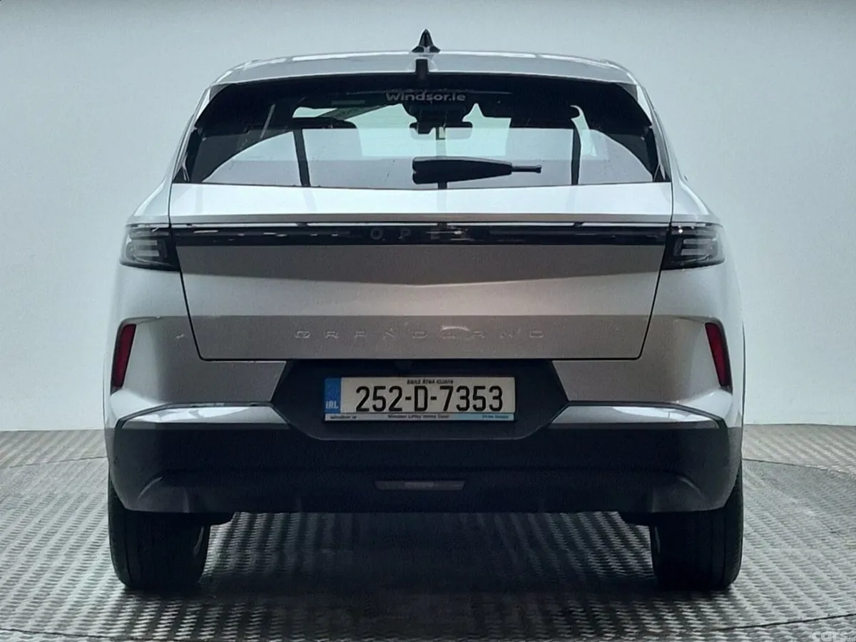 Opel Grandland SUV, Petrol Hybrid, 2025, Silver