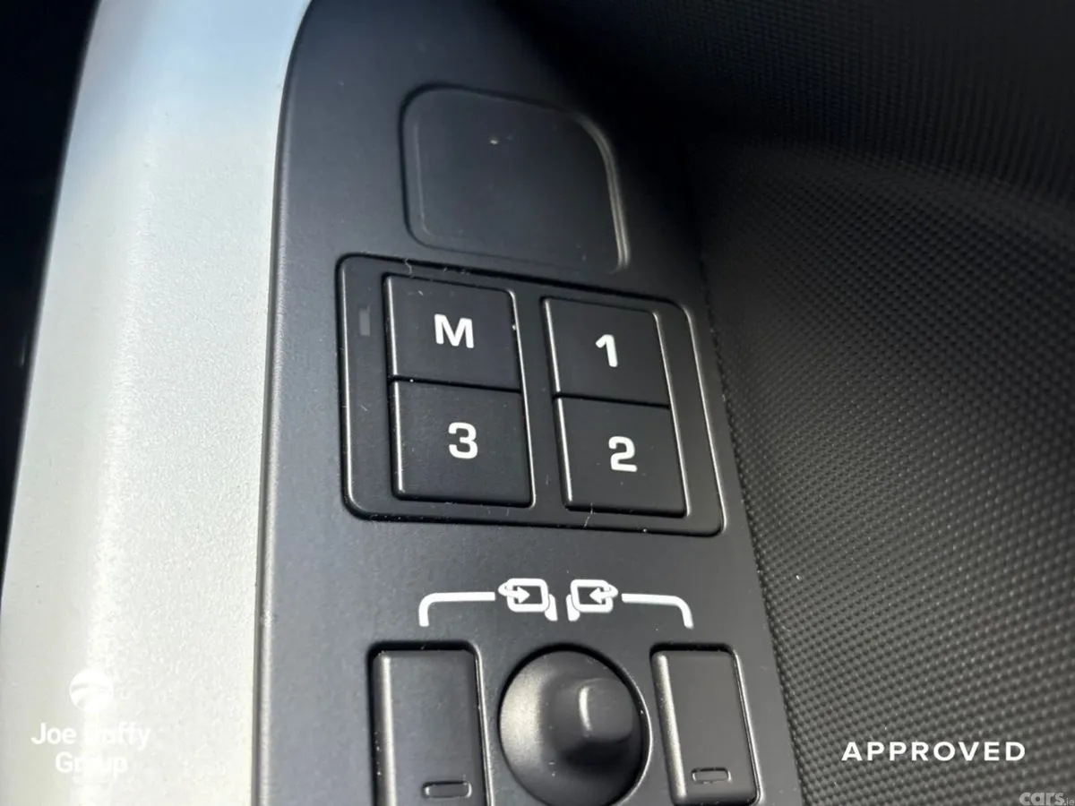 Land Rover Defender SUV, Diesel, 2023, Grey