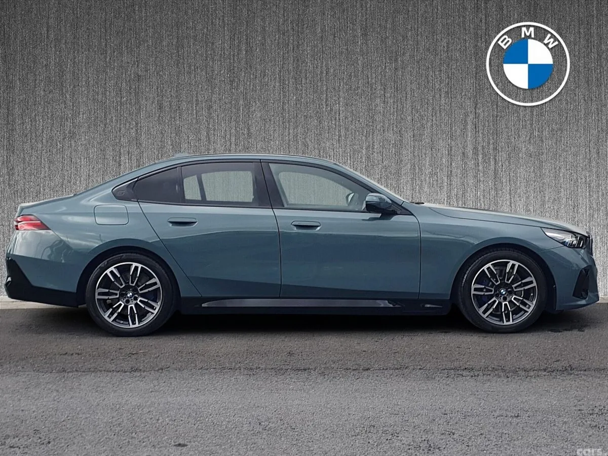 BMW 5-Series Saloon, Petrol Hybrid, 2027, Green