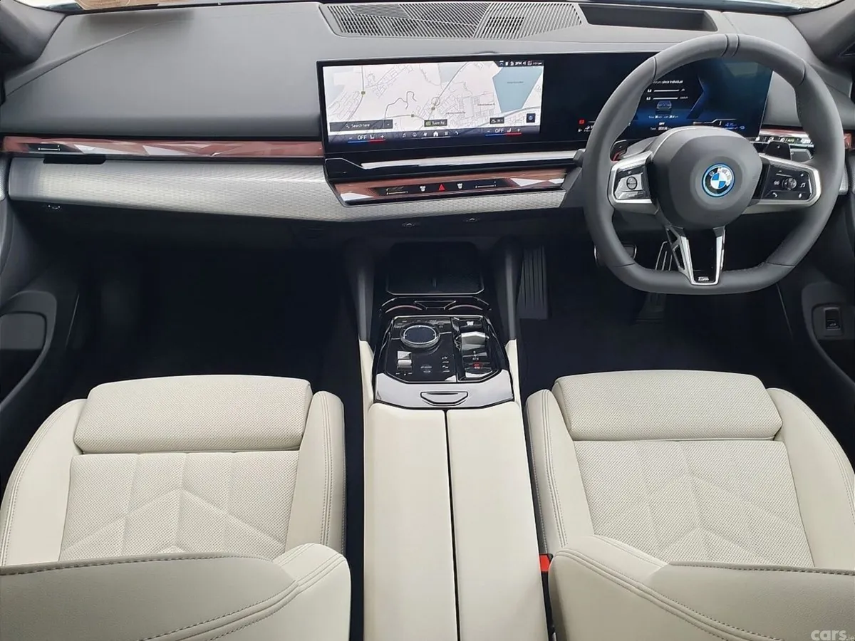 BMW 5-Series Saloon, Petrol Hybrid, 2027, Green
