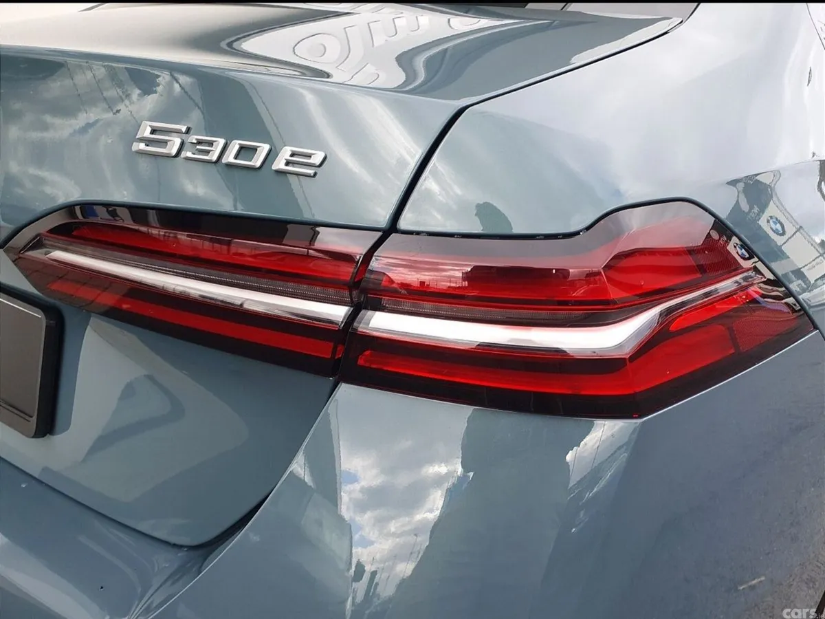 BMW 5-Series Saloon, Petrol Hybrid, 2027, Green
