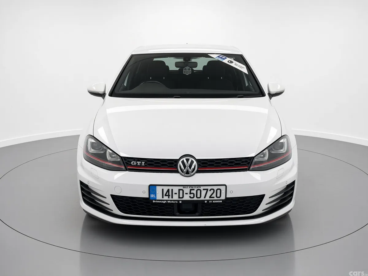 Volkswagen Golf Hatchback, Petrol, 2014, White
