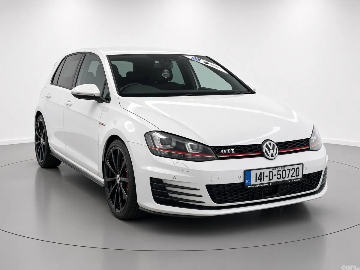 Volkswagen Golf Hatchback, Petrol, 2014, White