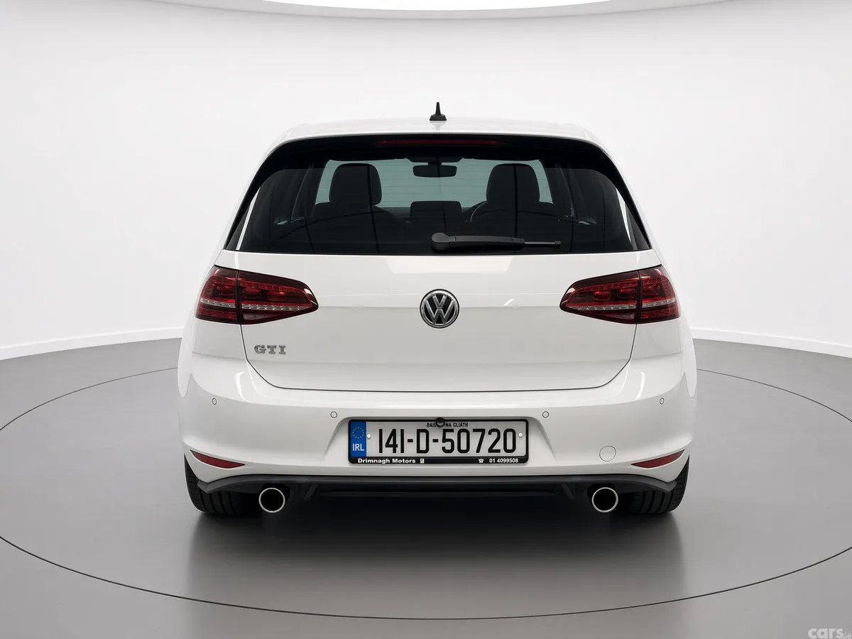 Volkswagen Golf Hatchback, Petrol, 2014, White