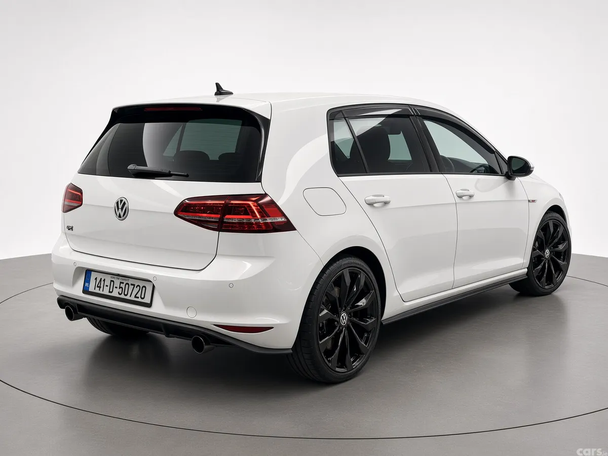 Volkswagen Golf Hatchback, Petrol, 2014, White