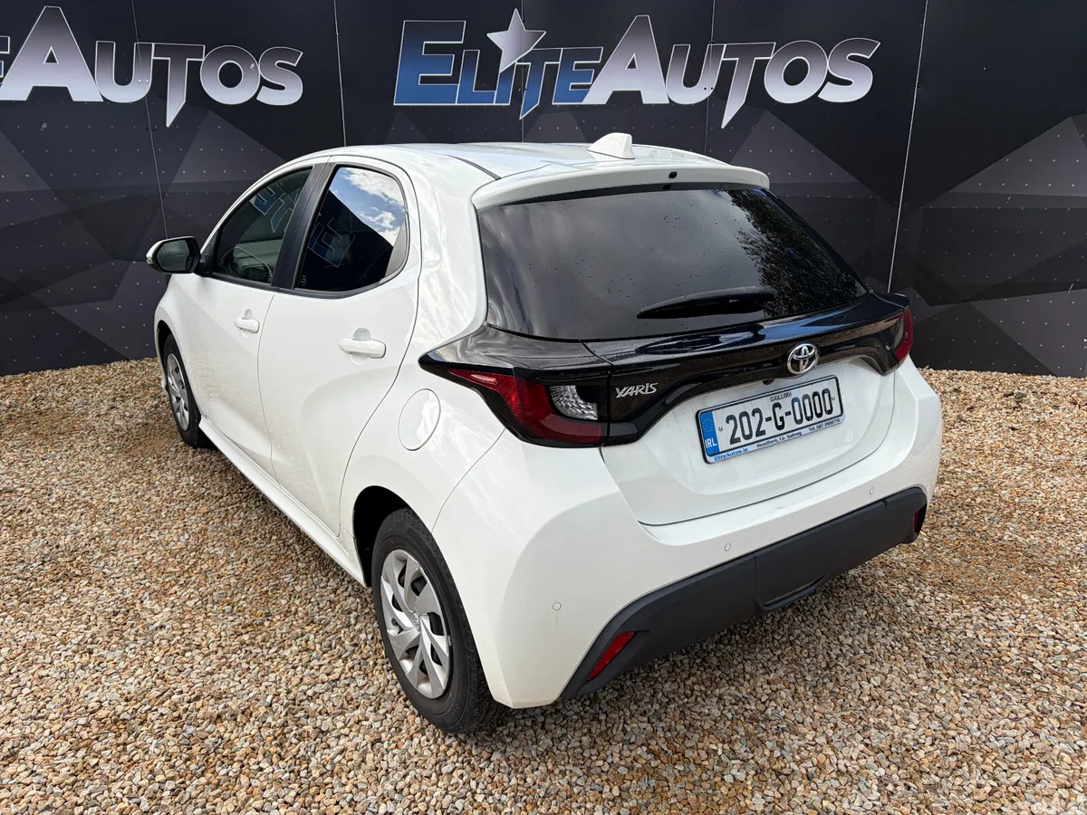 Toyota Yaris Hatchback, Petrol, 2020, White