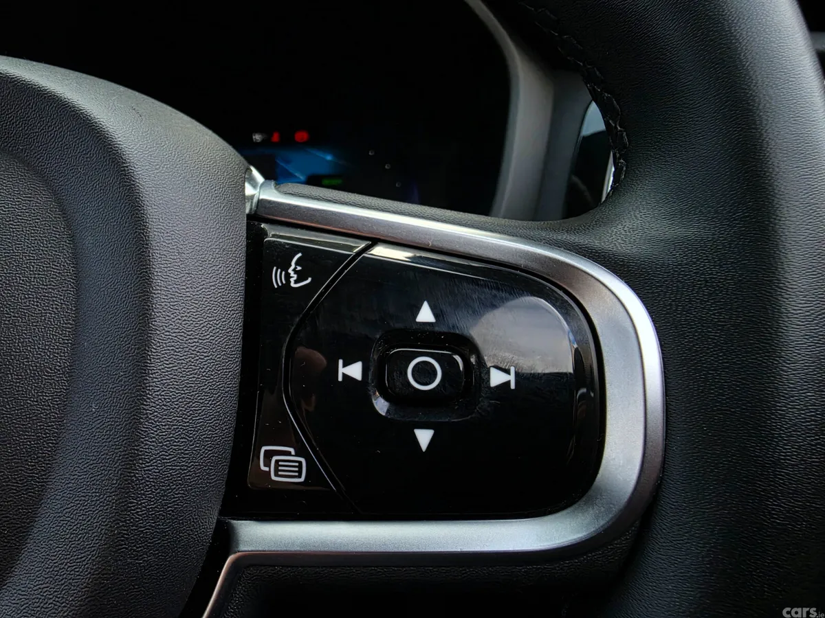 Volvo V60 Estate, Petrol Hybrid, 2022, Black