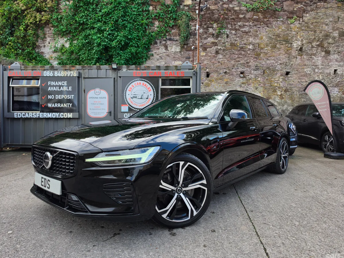 Volvo V60 Estate, Petrol Hybrid, 2022, Black