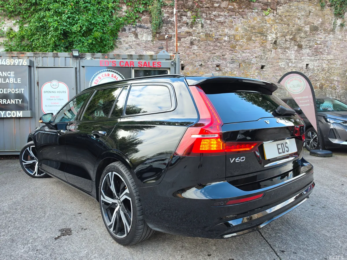 Volvo V60 Estate, Petrol Hybrid, 2022, Black