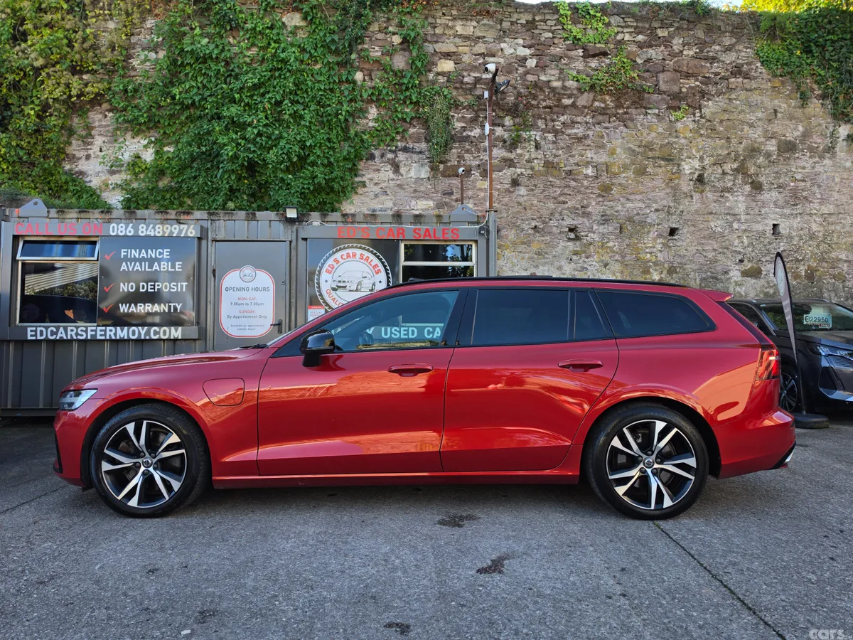 Volvo V60 Estate, Petrol Hybrid, 2022, Red