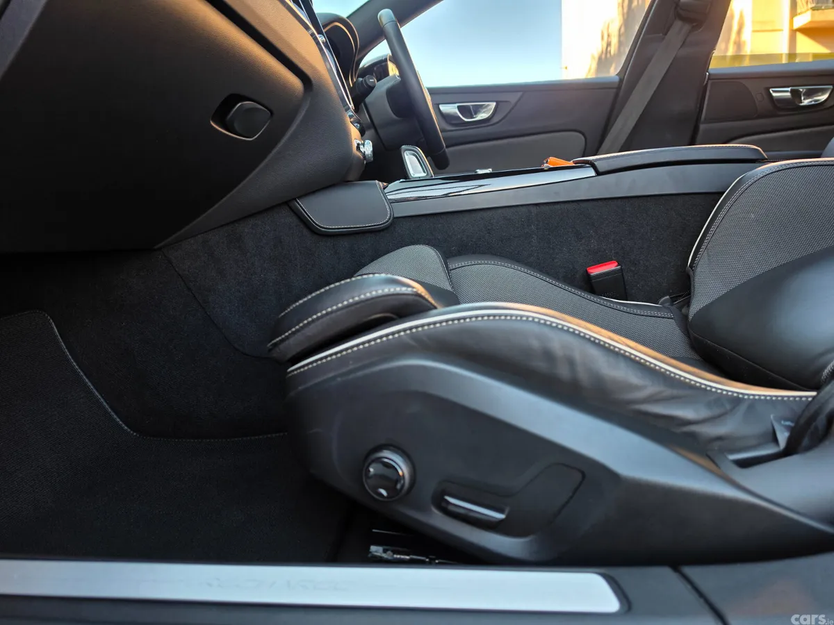 Volvo V60 Estate, Petrol Hybrid, 2022, Red