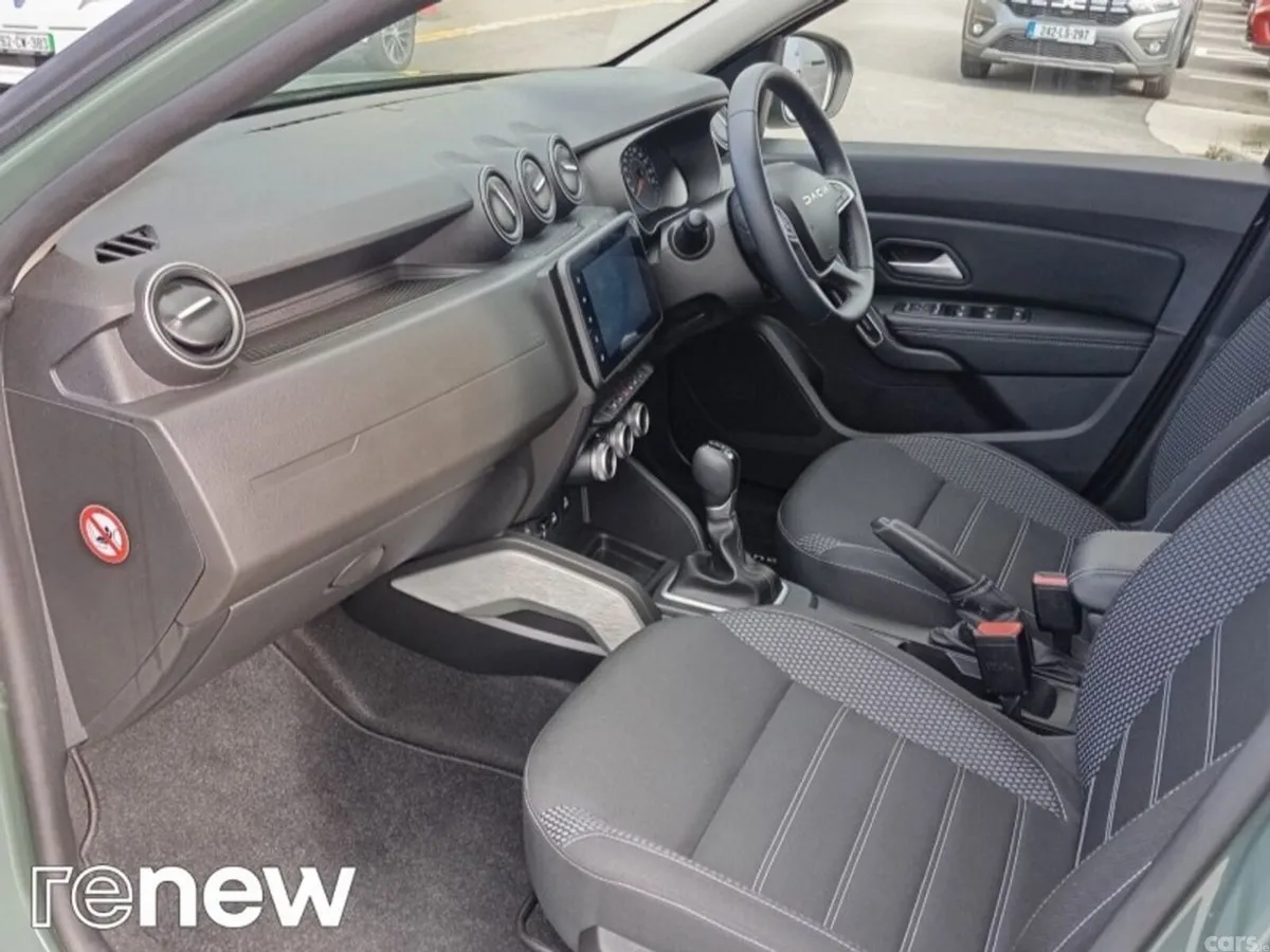 Dacia Duster SUV, Petrol, 2024, Grey