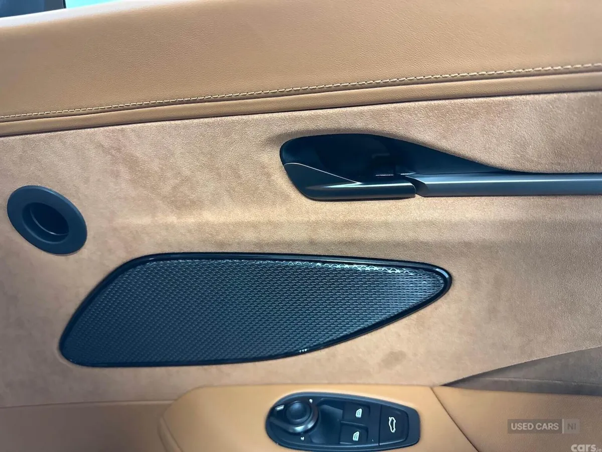 Aston Martin Vantage , Petrol, 2026, Green
