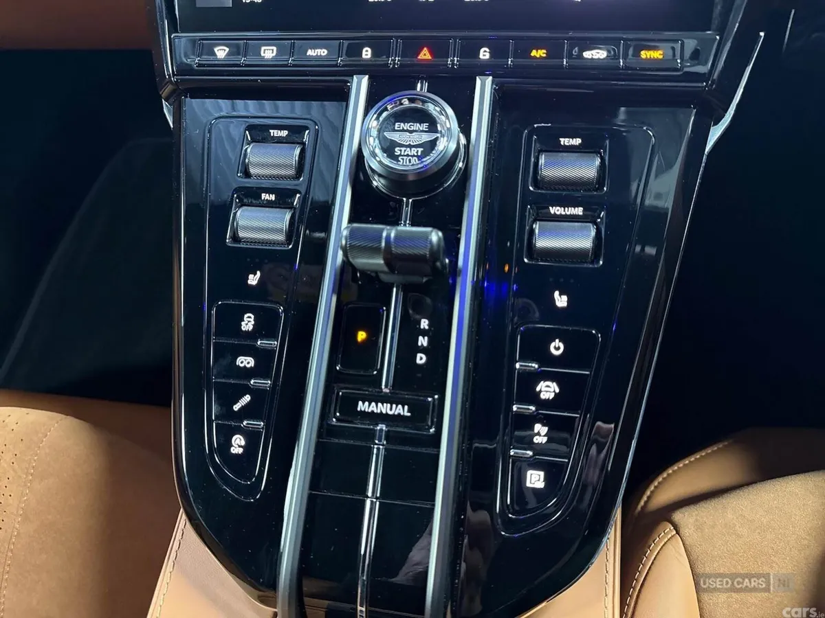 Aston Martin Vantage , Petrol, 2026, Green