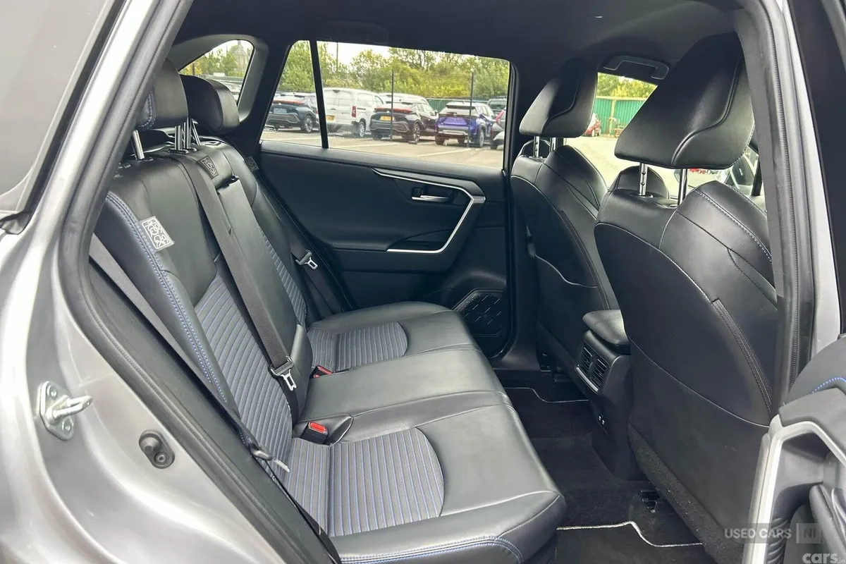 Toyota RAV4 SUV, Petrol Hybrid, 2020, Silver