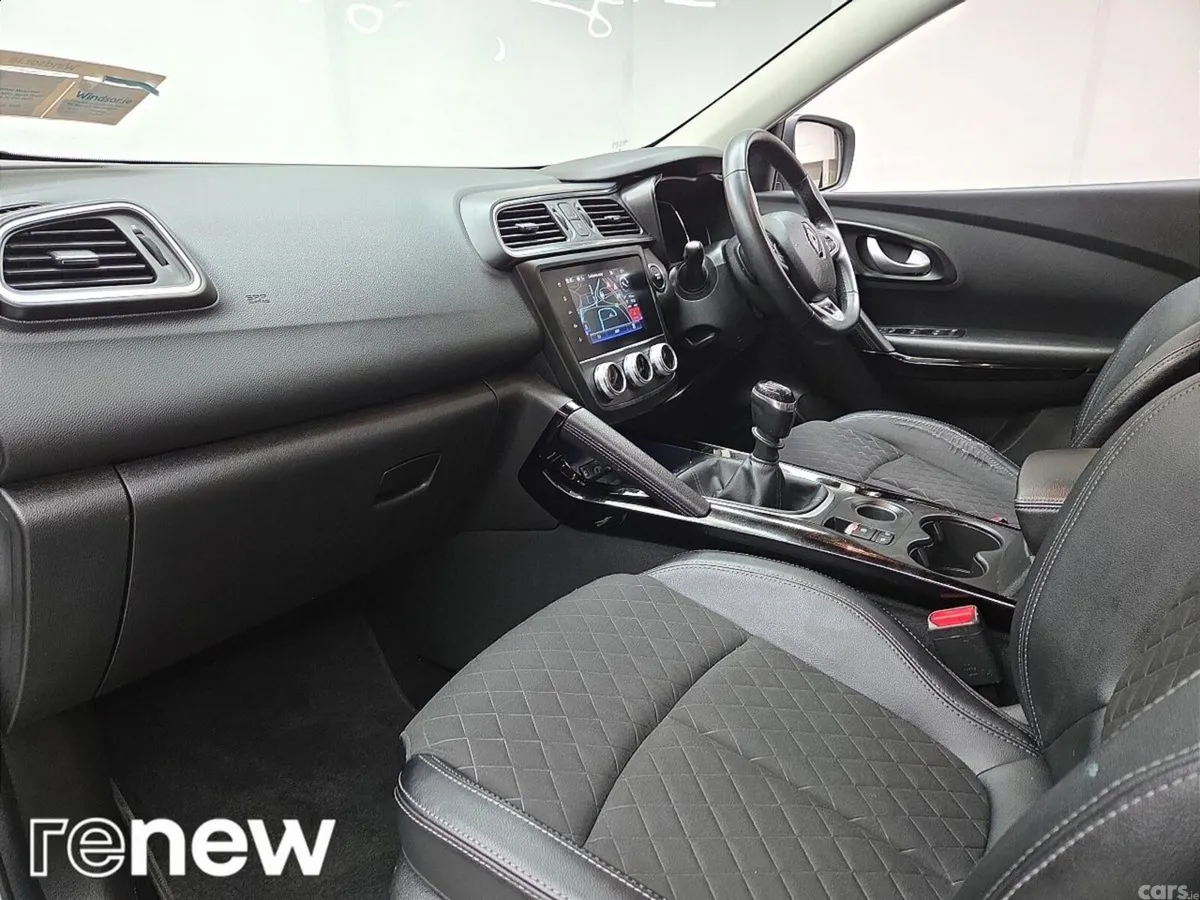 Renault Kadjar SUV, Petrol, 2019, White