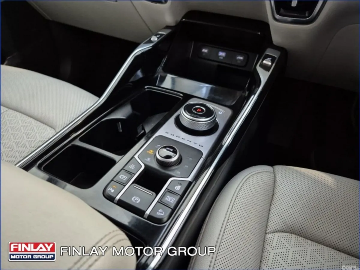 Kia Sorento SUV, Petrol Plug-in Hybrid, 2022, Black