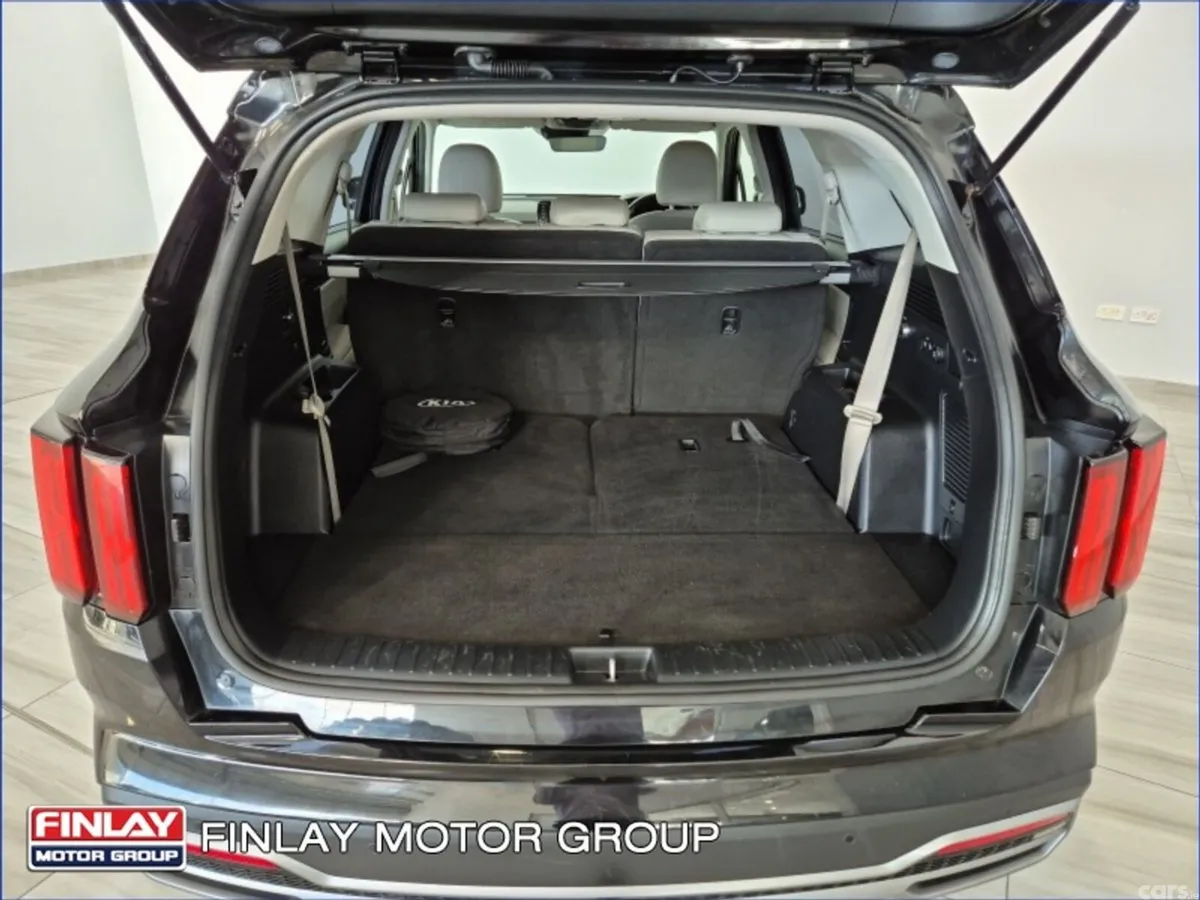 Kia Sorento SUV, Petrol Plug-in Hybrid, 2022, Black