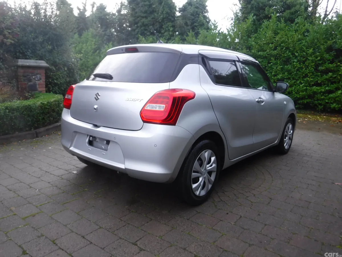 Suzuki Swift Hatchback, Petrol, 2023, Silver
