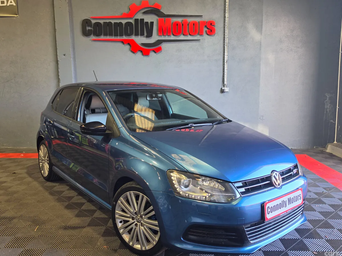 Volkswagen Polo Hatchback, Petrol, 2014, Blue