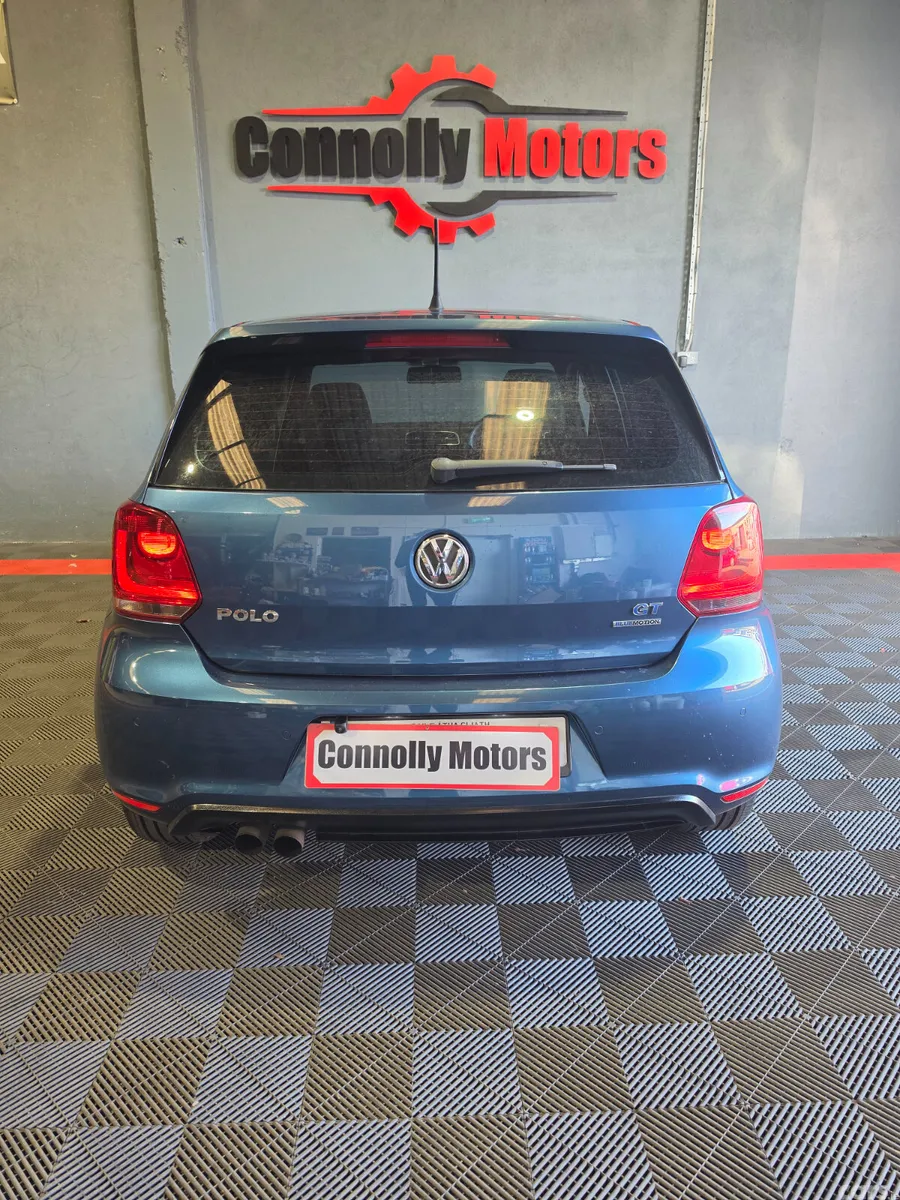 Volkswagen Polo Hatchback, Petrol, 2014, Blue