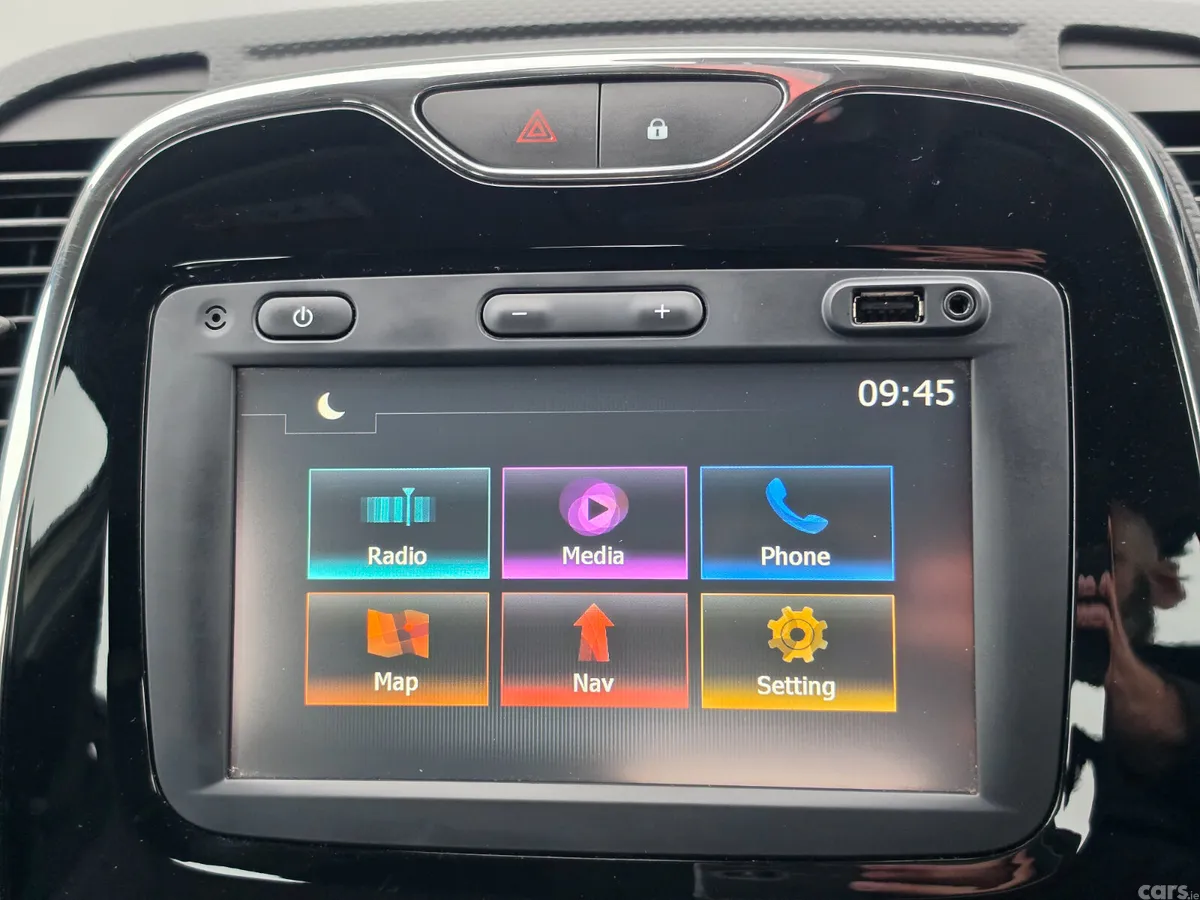 Renault Captur Hatchback, Diesel, 2016, White