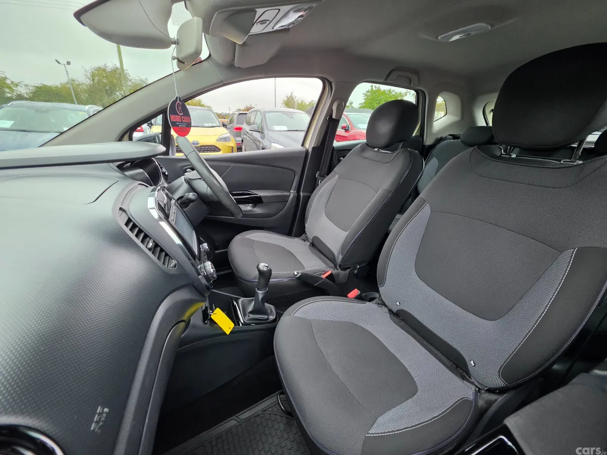 Renault Captur Hatchback, Diesel, 2016, White