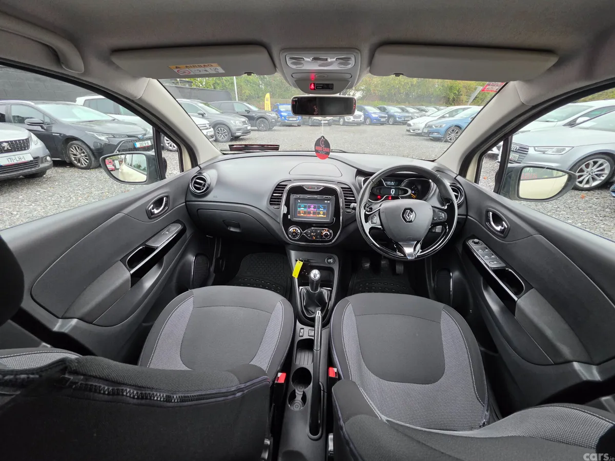 Renault Captur Hatchback, Diesel, 2016, White